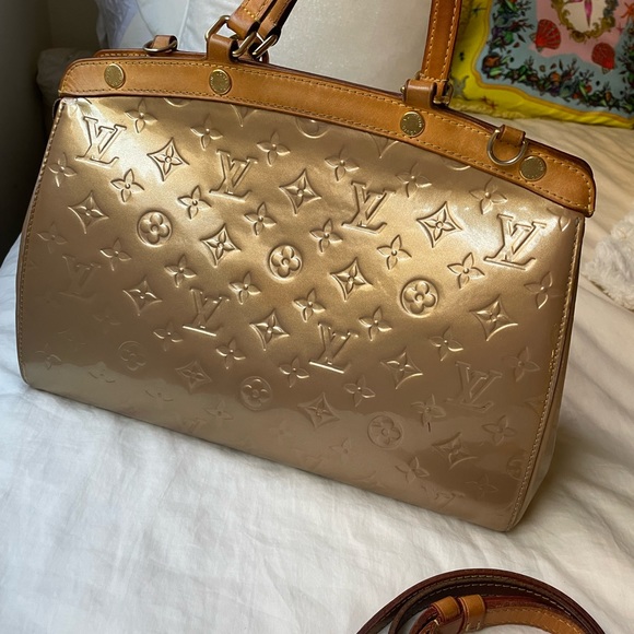 Authentic LOUIS VUITTON Vernis Brea GM Beige Poudre Gold RARE COLOR!!! - Picture 8 of 14
